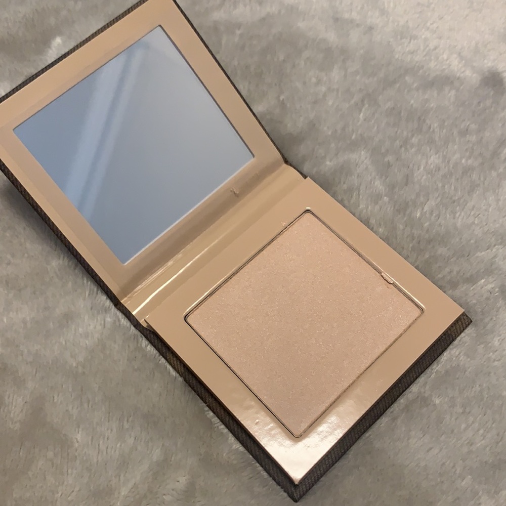 KKW Beauty Camo Collection Highlighter